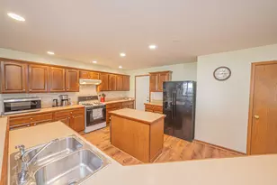24207 Cedar Creek Ln, Plainfield, IL 60586 - Photo 14