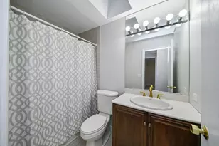 1071 Robey Ave, Downers Grove, IL 60516 - Photo 14