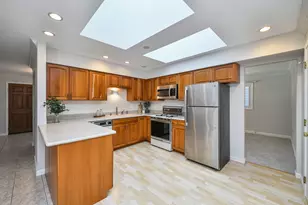 1071 Robey Ave, Downers Grove, IL 60516 - Photo 6