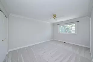 1071 Robey Ave, Downers Grove, IL 60516 - Photo 10