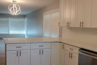 9733 Karlov Avenue, Skokie, IL 60076 - Photo 14