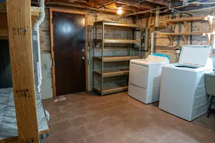 9733 Karlov Ave, Skokie, IL 60076 - Photo 34