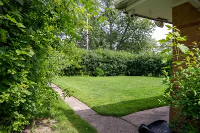 9733 Karlov Avenue, Skokie, IL 60076 - Photo 36