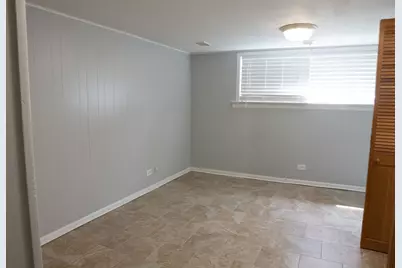 9733 Karlov Avenue, Skokie, IL 60076 - Photo 18