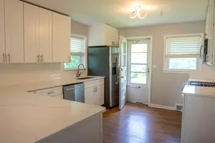 9733 Karlov Ave, Skokie, IL 60076 - Photo 6