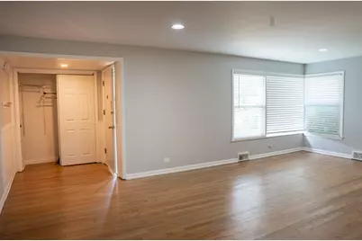 9733 Karlov Avenue, Skokie, IL 60076 - Photo 16