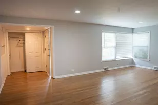 9733 Karlov Ave, Skokie, IL 60076 - Photo 16