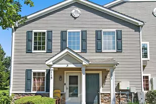 131 Silverstone Dr, Carpentersville, IL 60110 - Photo 2