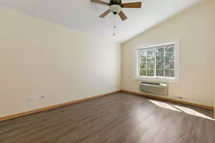 131 Silverstone Dr, Carpentersville, IL 60110 - Photo 18