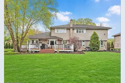 430 Waterford Drive, Willowbrook, IL 60527 - Photo 2