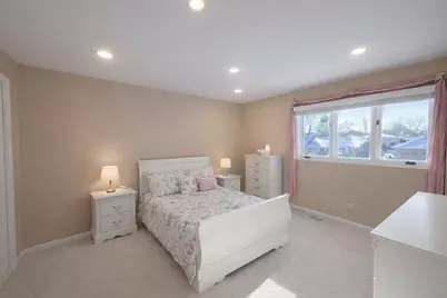 430 Waterford Drive, Willowbrook, IL 60527 - Photo 16