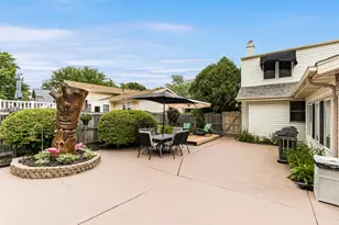 909 Madiera Dr, Shorewood, IL 60404 - Photo 28