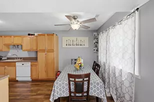1713 Fulton Ln, Hanover Park, IL 60133 - Photo 4