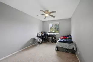 1713 Fulton Ln, Hanover Park, IL 60133 - Photo 12