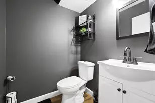 1713 Fulton Ln, Hanover Park, IL 60133 - Photo 8