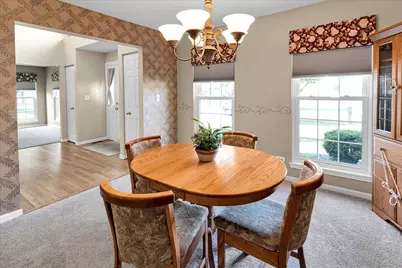 150 N Kingsway Drive, Aurora, IL 60506 - Photo 6