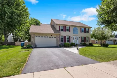 150 N Kingsway Drive, Aurora, IL 60506 - Photo 2