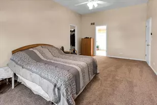 150 N Kingsway Dr, Aurora, IL 60506 - Photo 26
