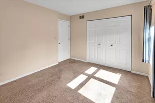 150 N Kingsway Dr, Aurora, IL 60506 - Photo 22