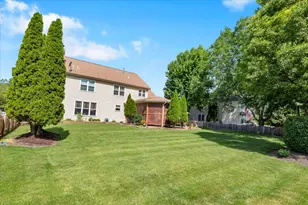150 N Kingsway Dr, Aurora, IL 60506 - Photo 36