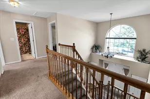 150 N Kingsway Dr, Aurora, IL 60506 - Photo 18