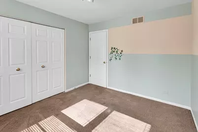 150 N Kingsway Drive, Aurora, IL 60506 - Photo 24