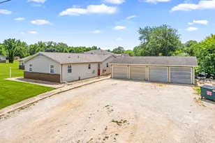 1620 Suydam Rd, Sandwich, IL 60548 - Photo 2