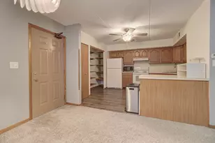 101 Caterpillar Dr, Joliet, IL 60436 - Photo 8