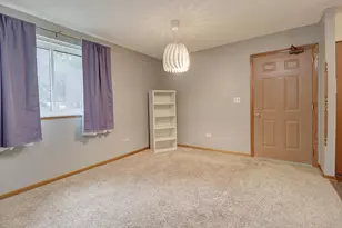 101 Caterpillar Dr, Joliet, IL 60436 - Photo 6