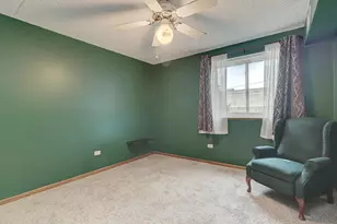 101 Caterpillar Dr, Joliet, IL 60436 - Photo 12