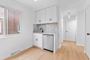 4864 Carol St, Skokie, IL 60077 - Photo 8
