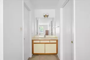 1309 Barclay Ln, Deerfield, IL 60015 - Photo 10