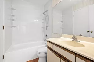1309 Barclay Ln, Deerfield, IL 60015 - Photo 12