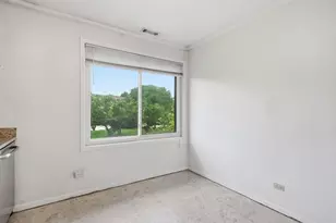 6224 Trinity Dr, Lisle, IL 60532 - Photo 12
