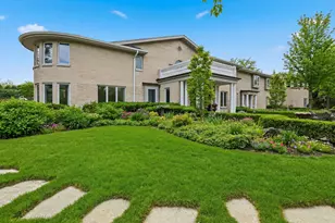 1877 Banbury Rd, Inverness, IL 60067 - Photo 2
