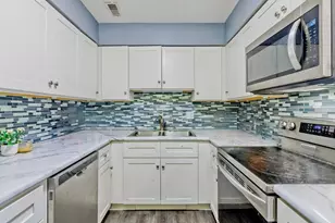 627 N Carroll Pkwy, Glenwood, IL 60425 - Photo 10
