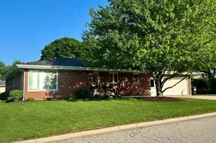 305 N Timothy Ln, McHenry, IL 60050 - Photo 16