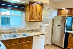 207 Village Rd, Hinsdale, IL 60521 - Photo 6