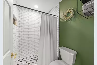 696 Farnham Lane, Wheaton, IL 60189 - Photo 16