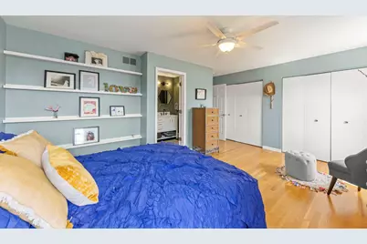 696 Farnham Lane, Wheaton, IL 60189 - Photo 14