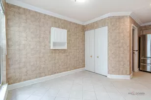2207 Seaver Ln, Hoffman Estates, IL 60169 - Photo 10