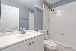2207 Seaver Ln, Hoffman Estates, IL 60169 - Photo 20