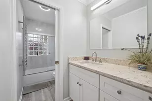 459 E Ridge Ave, Elmhurst, IL 60126 - Photo 16