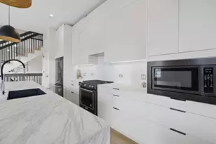 4256 W Belmont Ave, Chicago, IL 60641 - Photo 6