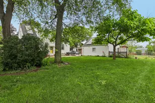 924 Grandview Ave, Lockport, IL 60441 - Photo 30