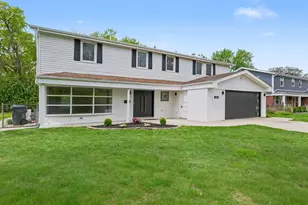 1504 Pfingsten Rd, Glenview, IL 60025 - Photo 2