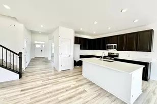 702 W Pt Wy, Oswego, IL 60543 - Photo 10