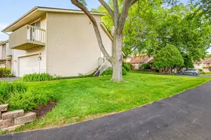 4685 High Point Dr, Rockford, IL 61114 - Photo 4
