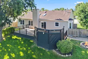 2860 Bar Harbour Ct, Aurora, IL 60504 - Photo 2