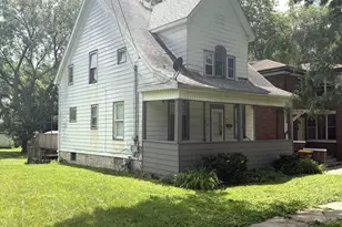 1219 Crosby St, Rockford, IL 61107 - Photo 2